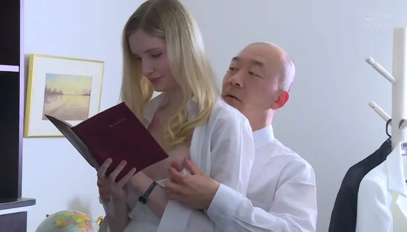 Bà xã chấp nhận làm tình nhân cho đối tác của ông chồng để trả nợ